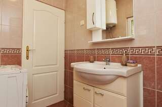 Апартаменты Apartments Topla Херцег-Нови Апартаменты с 3 спальнями и балконом-25