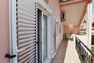 Апартаменты Apartments Topla Херцег-Нови Апартаменты с 3 спальнями и балконом-8